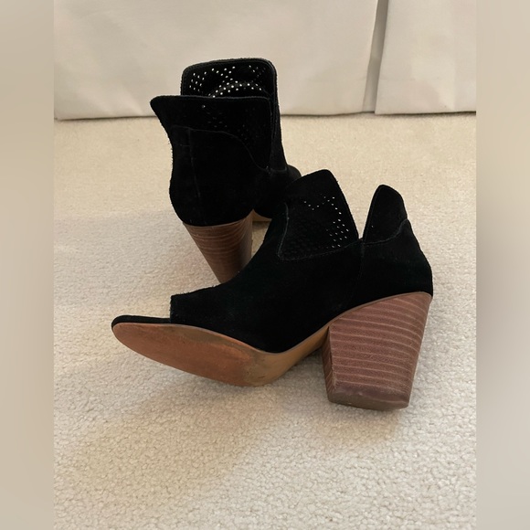 Steve Madden Booties - Picture 3 of 8